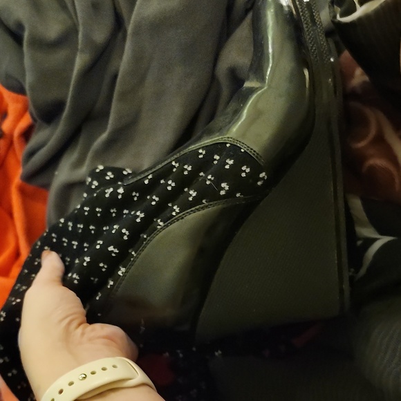 Betsy Johnson Heart Boots, Rubber and Fabric, Size 6, Preloved, Great Condition - Picture 4 of 4